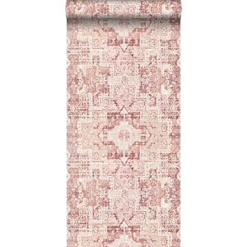 papel pintado alfombra Keilim de retazos vintage de Marrakech o de Ibiza rosa terracota de ESTAhome