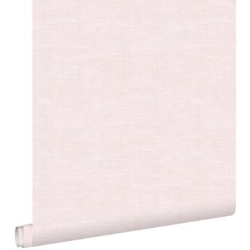 papel pintado liso con efecto lino rosa claro de ESTAhome